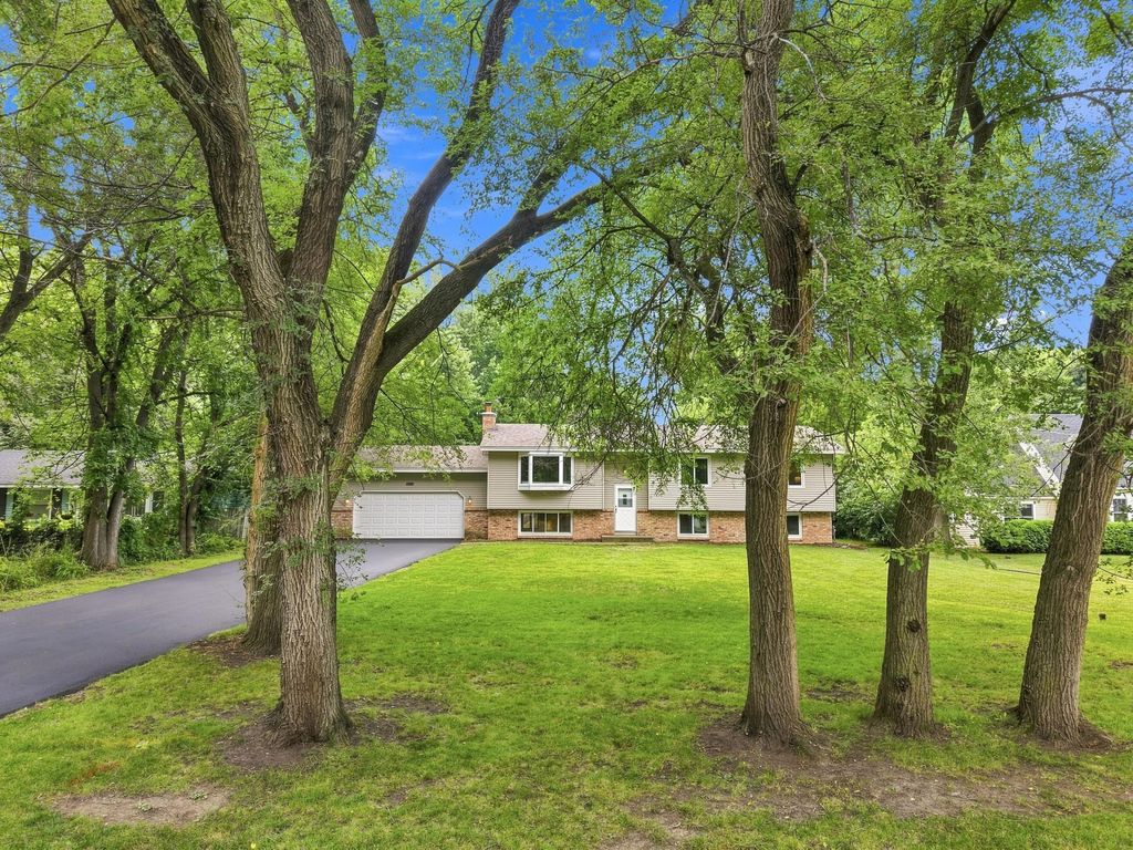 25715 Wild Rose Lane, Excelsior, MN 55331 — exterior