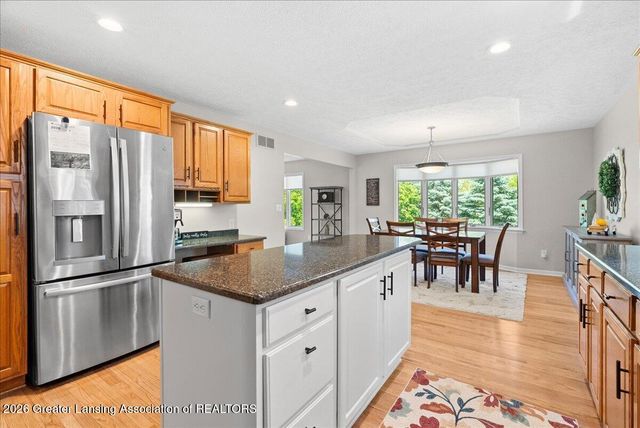 1003 Oneida Woods Trail, Grand Ledge, MI 48837