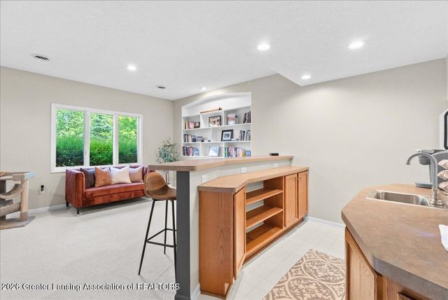 1003 Oneida Woods Trail, Grand Ledge, MI 48837