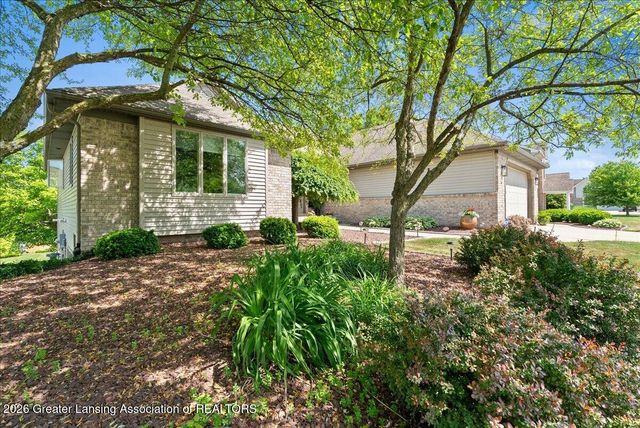 1003 Oneida Woods Trail, Grand Ledge, MI 48837