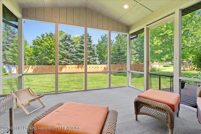 1003 Oneida Woods Trail, Grand Ledge, MI 48837