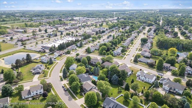 1003 Oneida Woods Trail, Grand Ledge, MI 48837