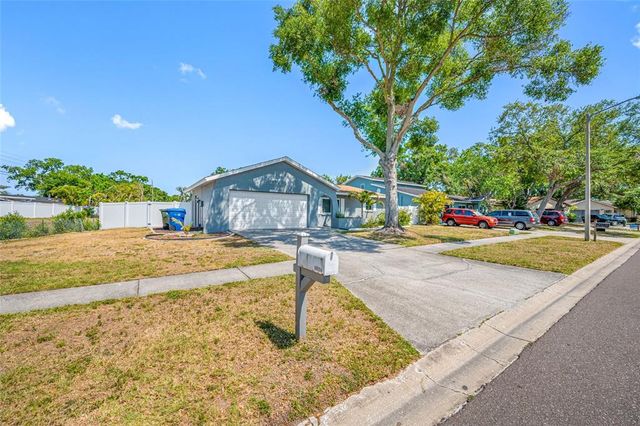 14884 CROMWELL DRIVE, Clearwater, FL 33764