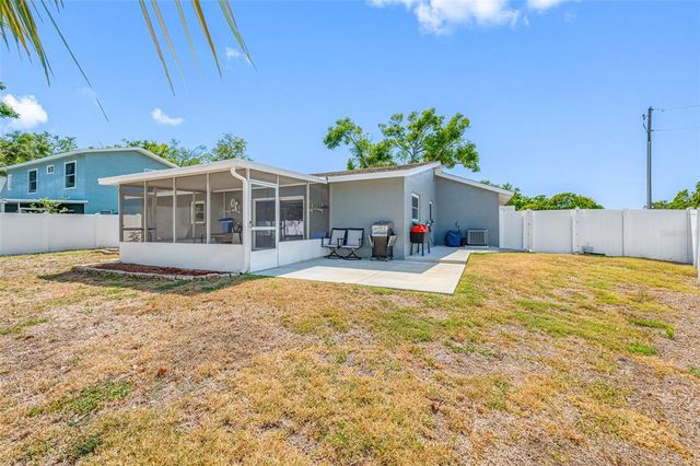 14884 CROMWELL DRIVE, Clearwater, FL 33764