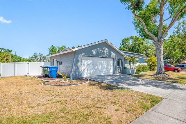 14884 CROMWELL DRIVE, Clearwater, FL 33764
