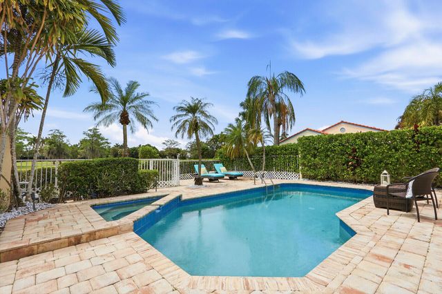 2465 Vista Del Prado Drive, Wellington, FL 33414
