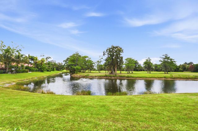 2465 Vista Del Prado Drive, Wellington, FL 33414