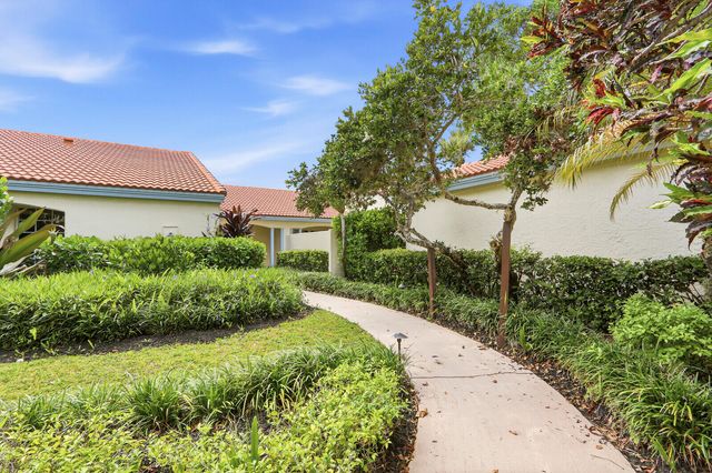 2465 Vista Del Prado Drive, Wellington, FL 33414