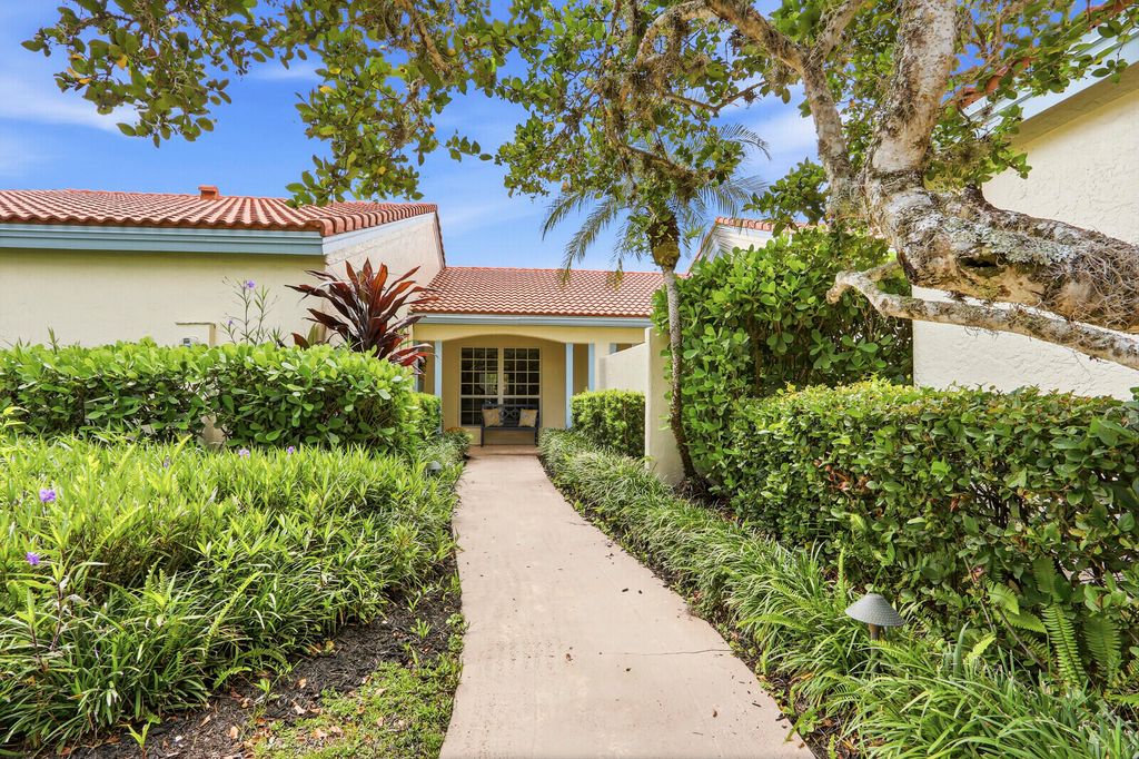 2465 Vista Del Prado Drive, Wellington, FL 33414