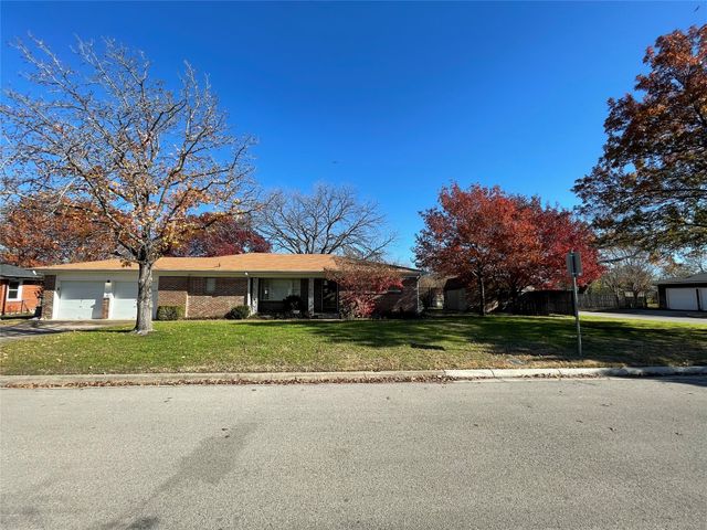 3600 Landy Lane, Richland Hills, TX 76118