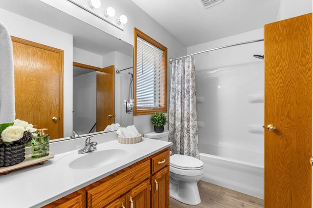 1685 Arlington Avenue E, Saint Paul, MN 55106