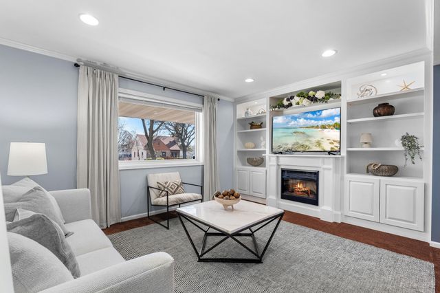 1685 Arlington Avenue E, Saint Paul, MN 55106