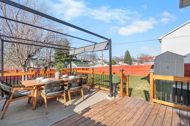 1685 Arlington Avenue E, Saint Paul, MN 55106