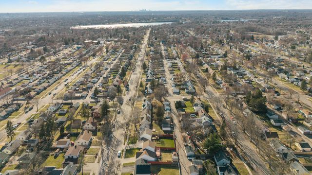 1685 Arlington Avenue E, Saint Paul, MN 55106