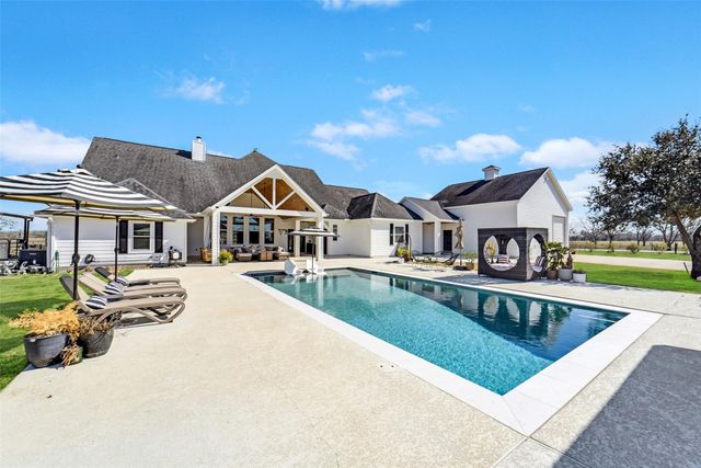 3103 Brundrett Road, Wallis, TX 77485