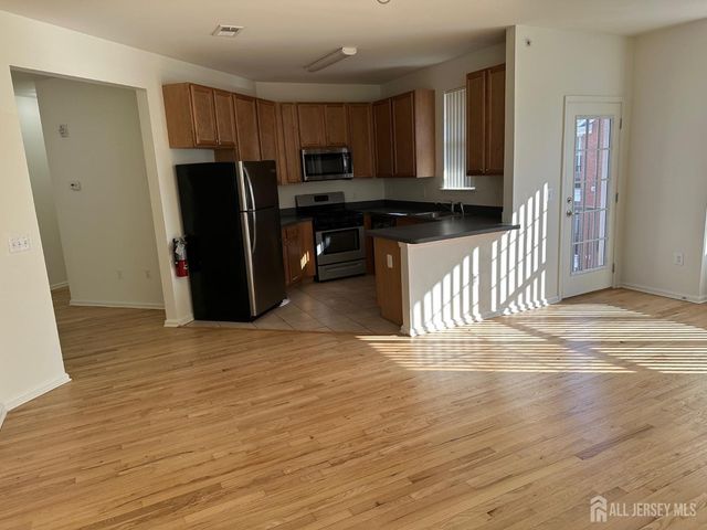 45 Roosevelt Avenue 2301, Carteret, NJ 07008