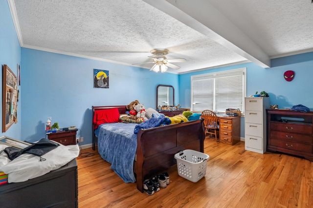 2351 Long Hollow PIKE, Hendersonville, TN 37075