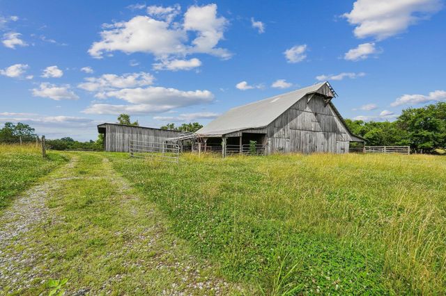 2351 Long Hollow PIKE, Hendersonville, TN 37075