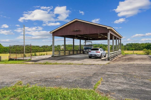 2351 Long Hollow PIKE, Hendersonville, TN 37075