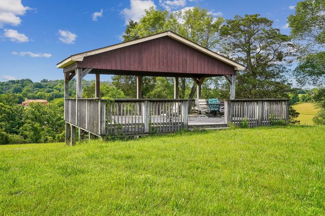 2351 Long Hollow PIKE, Hendersonville, TN 37075