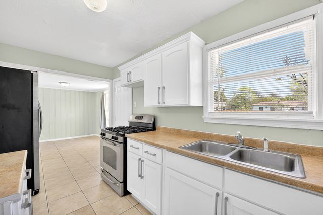 10922 Castolon Drive, Dallas, TX 75228