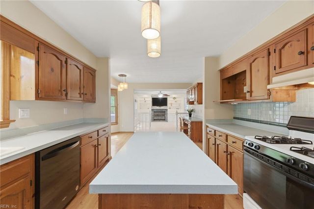 100 Blacksmith ARCH, Yorktown, VA 23693