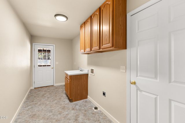420 Sallsten Road, Grants Pass, OR 97527