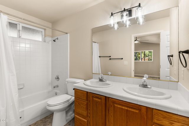 420 Sallsten Road, Grants Pass, OR 97527