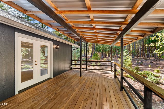 420 Sallsten Road, Grants Pass, OR 97527