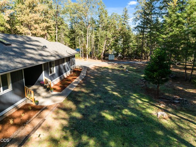 420 Sallsten Road, Grants Pass, OR 97527