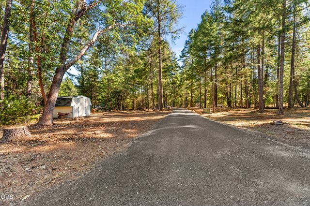 420 Sallsten Road, Grants Pass, OR 97527