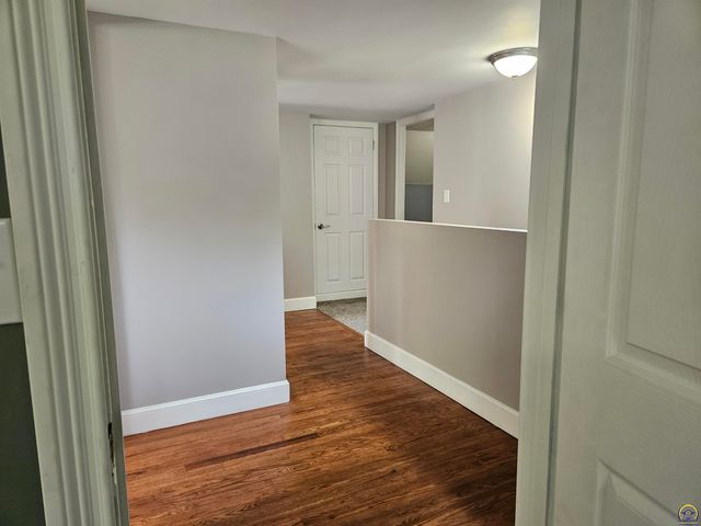 1140 SW Collins AVE, Topeka, KS 66604