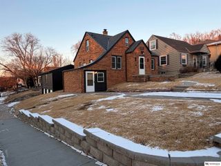 4848 Woolworth Avenue, Omaha, NE 68106