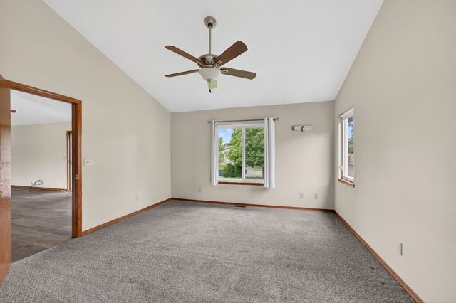 122 N Mount Carmel, Wichita, KS 67203