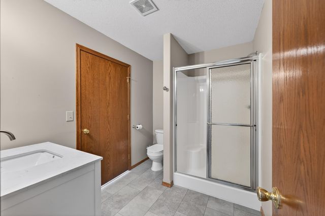 122 N Mount Carmel, Wichita, KS 67203