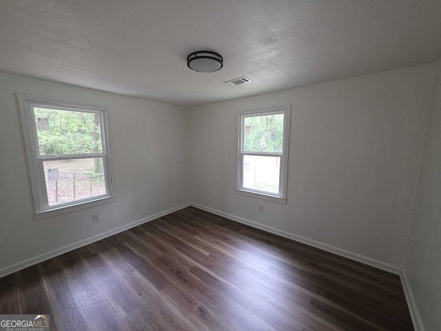 15 Dixie Drive, Stockbridge, GA 30281