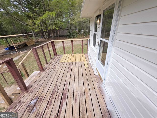 15 Dixie Drive, Stockbridge, GA 30281