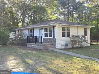 15 Dixie Drive, Stockbridge, GA 30281