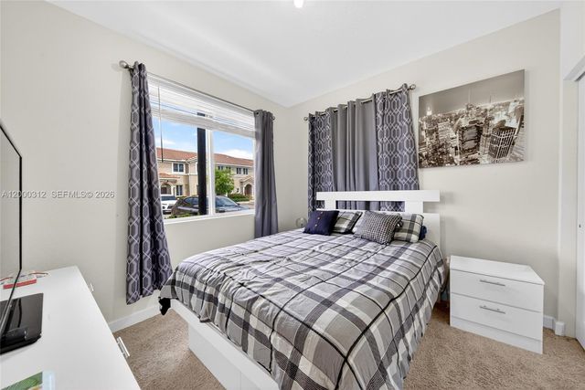 2440 SE 10th Ct, Homestead, FL 33035