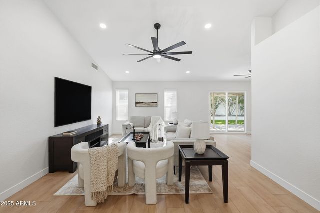 4831 E HOBART Street, Mesa, AZ 85205