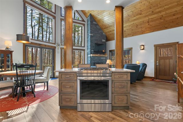 70 Unvdatlvi Court, Brevard, NC 28712