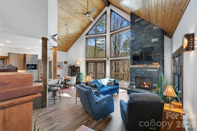 70 Unvdatlvi Court, Brevard, NC 28712