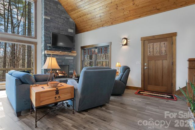 70 Unvdatlvi Court, Brevard, NC 28712