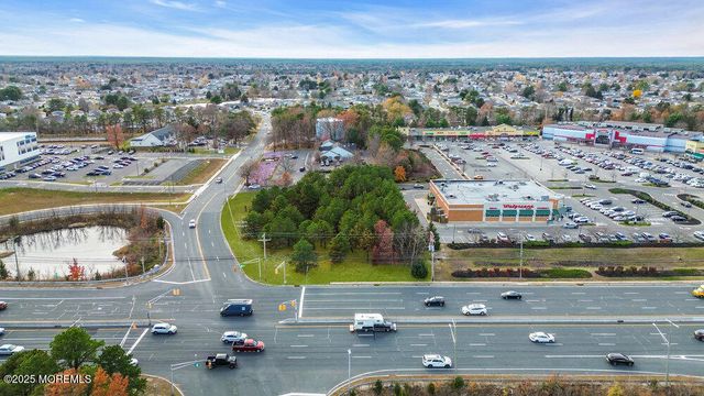 115 Saint Catherine Boulevard, Toms River, NJ 08755