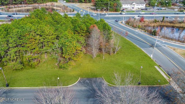 115 Saint Catherine Boulevard, Toms River, NJ 08755