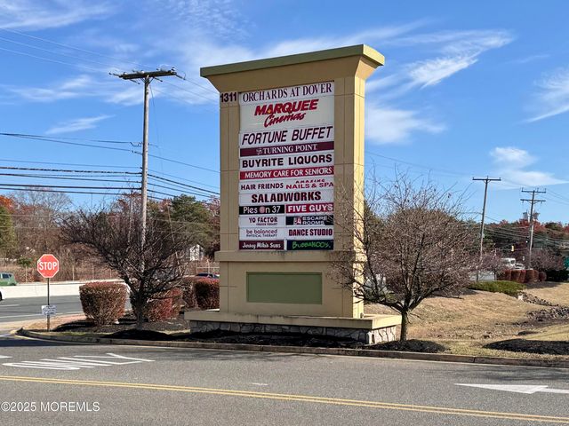 115 Saint Catherine Boulevard, Toms River, NJ 08755