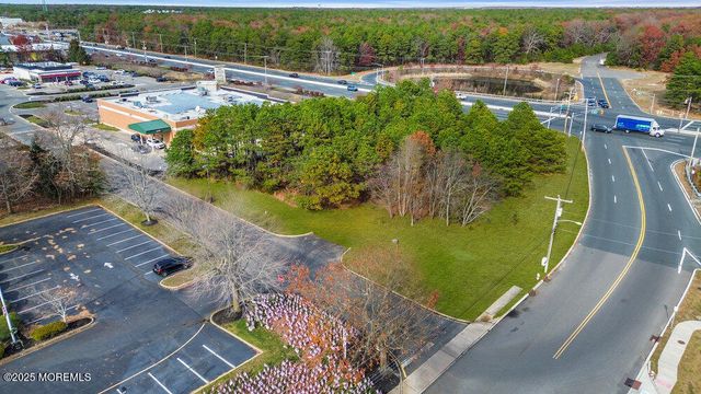 115 Saint Catherine Boulevard, Toms River, NJ 08755