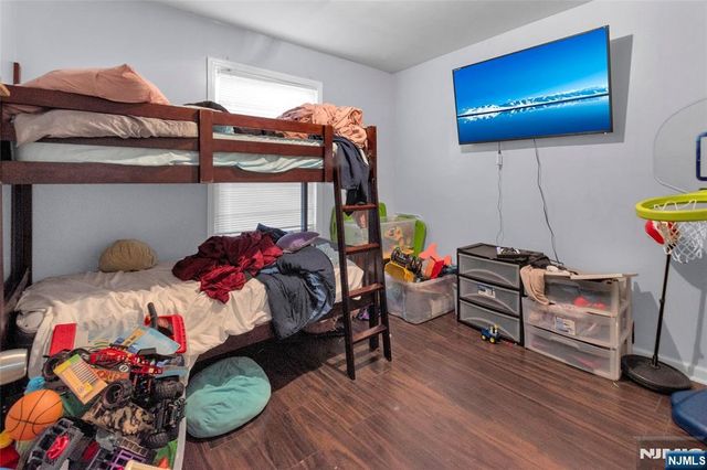 399 8th Street, Newark, NJ 07103