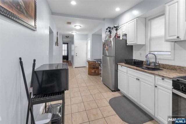 399 8th Street, Newark, NJ 07103