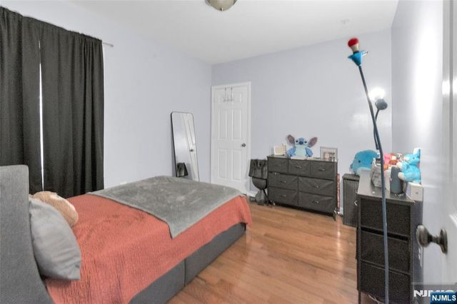 399 8th Street, Newark, NJ 07103